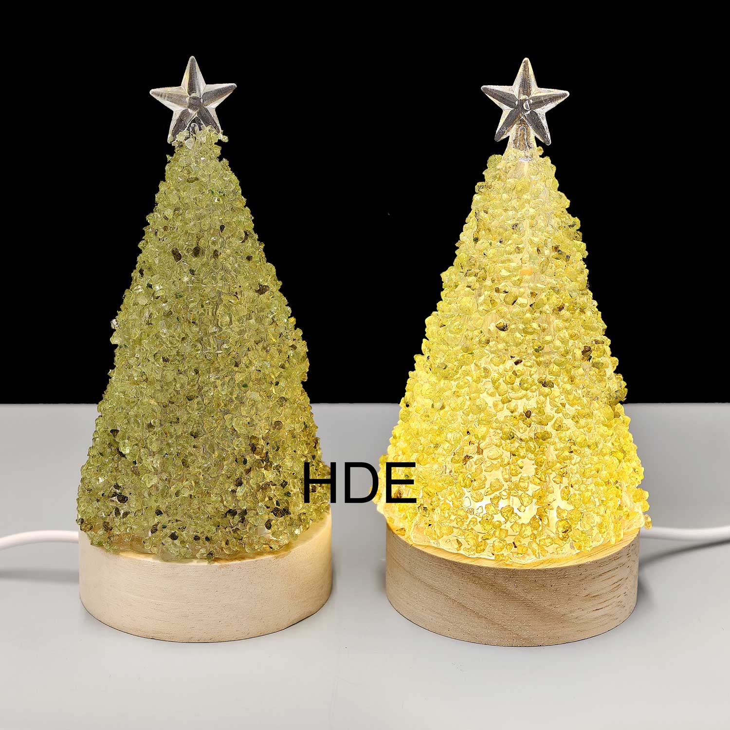 Lampe Weihnachtsbaum mit Peridot Chips, ca. 13 cm hoch