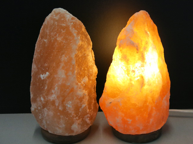 Salz Kristall Stein Lampe in Buchform Salzlampe Leuchte in Premiumqualität Buch 