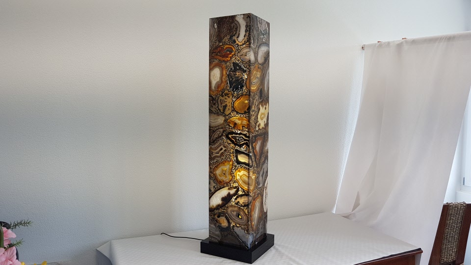 Achat Stehlampe aus Achatplatten 150 cm Hoch | Einzigartige Stehleuchte